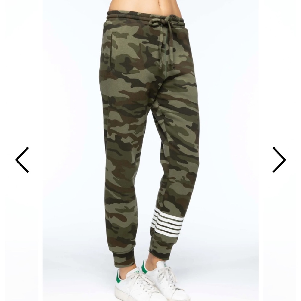 Cambridge Camo Stripe Sweats Size M